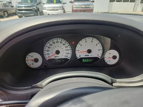 Used 2006 Dodge Caravan SXT w/ Popular Equipment Group I FWD image 12