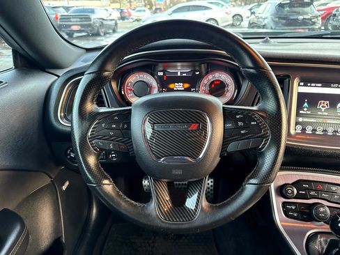 Used 2017 Dodge Challenger R/T w/ Quick Order Package 22P T/A image 10