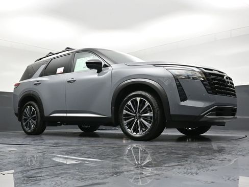 New 2026 Nissan Pathfinder Platinum AWD/4WD image 31