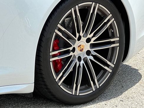 Used 2015 Porsche 911 Carrera 4S AWD/4WD image 16