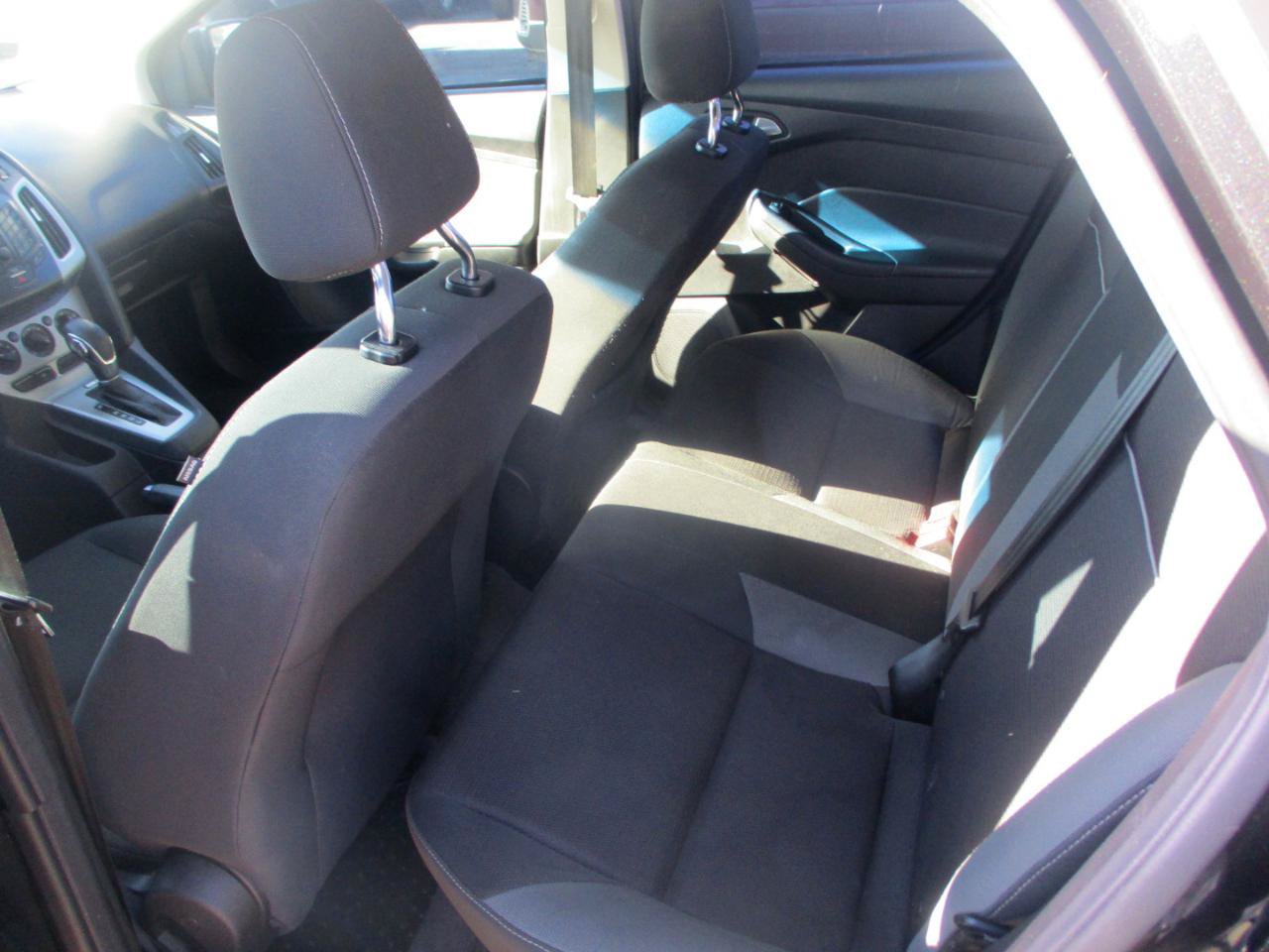 Used 2012 Ford Focus SE FWD image 9
