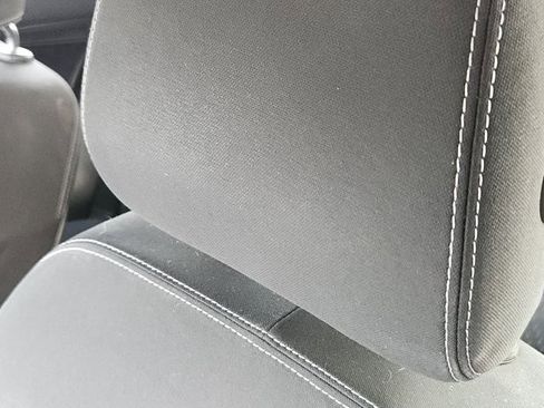 Used 2018 INFINITI QX30 image 23