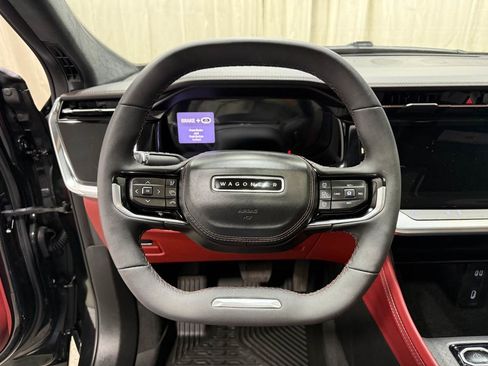 Used 2024 Jeep Wagoneer Launch Edition image 11