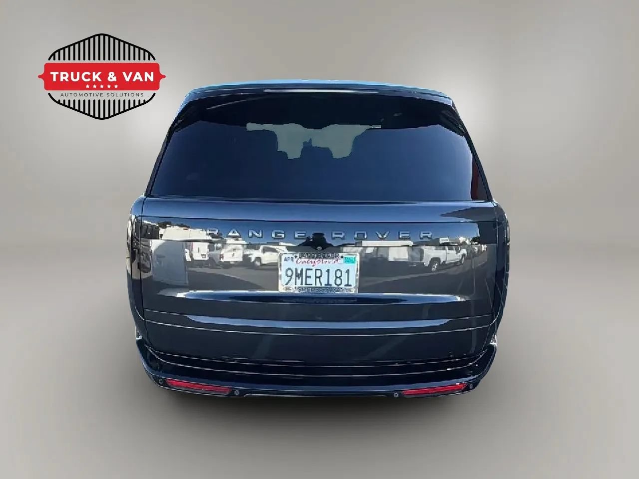 Used 2024 Land Rover Range Rover Long Wheelbase SE AWD/4WD image 4