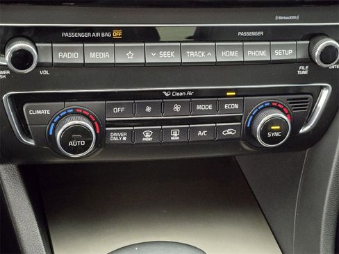 Used 2020 Kia Optima EX image 30