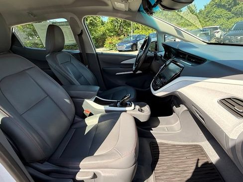 Used 2020 Chevrolet Bolt Premier w/ Infotainment Package FWD image 38
