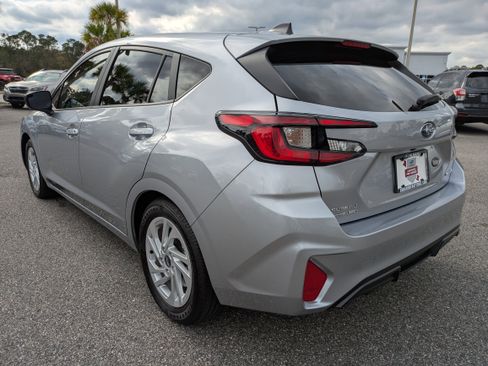 Certified 2025 Subaru Impreza 2.0i image 6