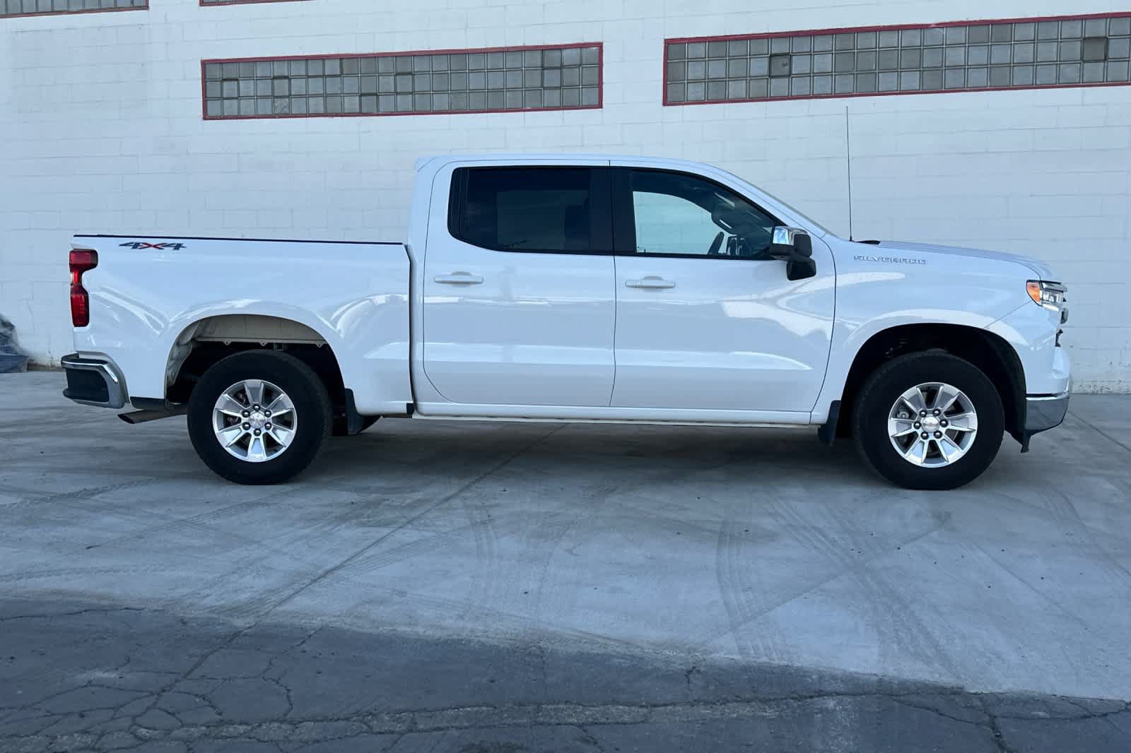 Used 2026 Chevrolet Silverado 1500 LT AWD/4WD image 9