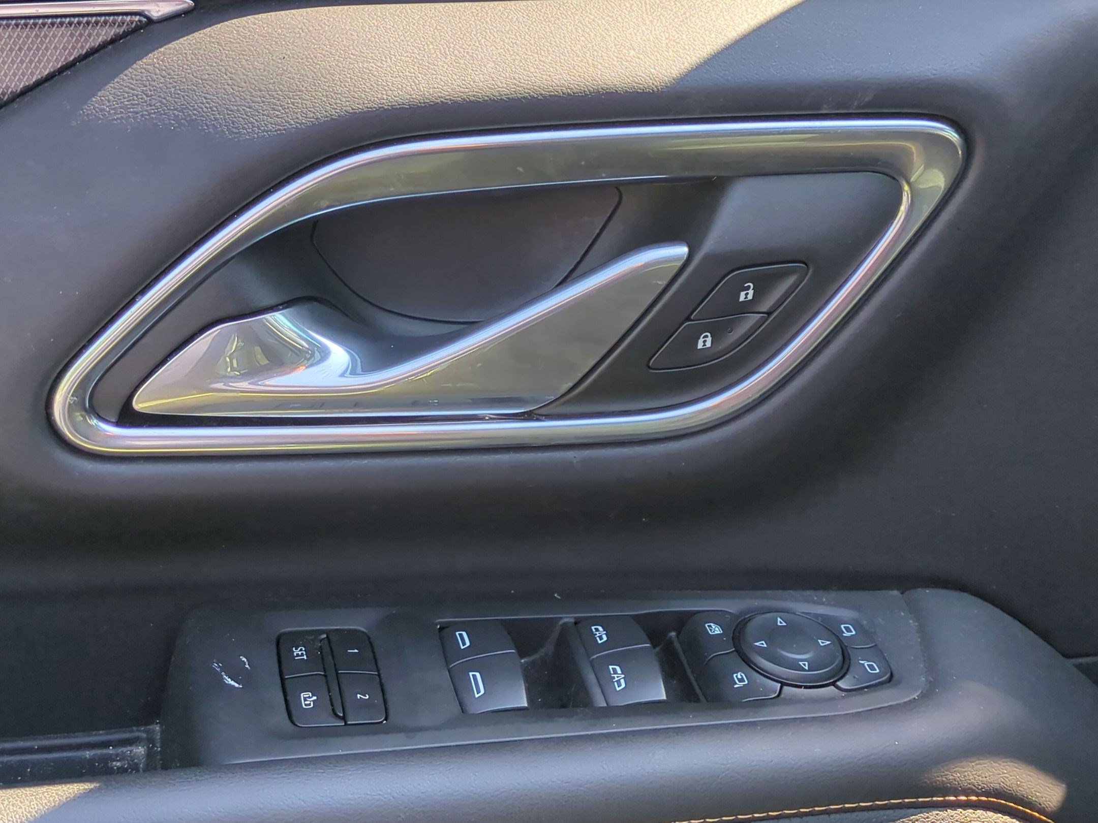 Used 2024 GMC Yukon AT4 AWD/4WD image 14