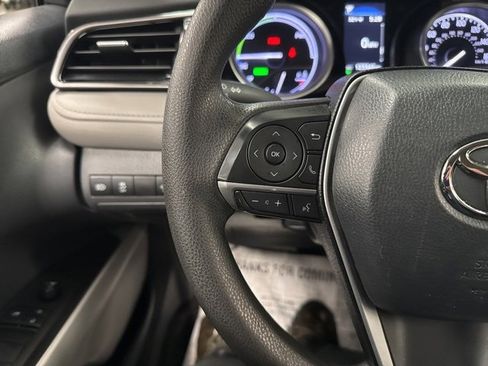 Used 2022 Toyota Camry LE image 24