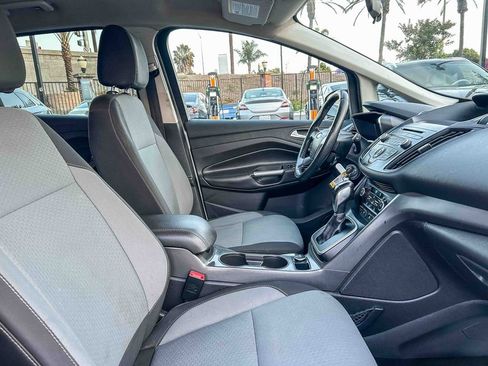 Used 2017 Ford C-MAX SE FWD image 21