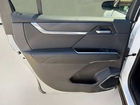 Used 2024 GMC Acadia Elevation FWD image 46