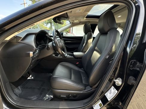 Used 2024 MAZDA MAZDA3 s FWD image 17
