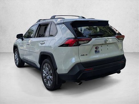 Used 2021 Toyota RAV4 XLE Premium AWD/4WD image 8