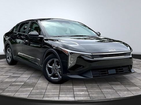 Used 2025 Kia K4 FWD image 3