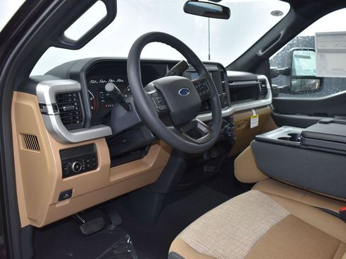 New 2025 Ford F250 XLT w/ 360-Degree Camera Package image 8