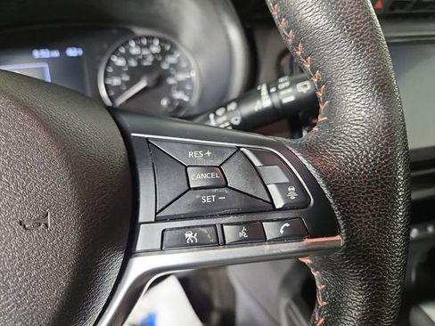 Used 2023 Nissan Kicks SR w/ SR Premium Package FWD image 26