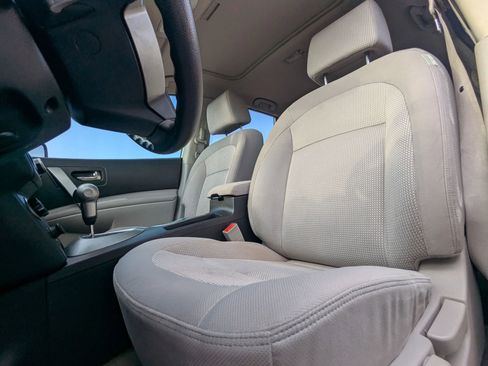 Used 2008 Nissan Rogue SL w/ Premium Pkg image 16