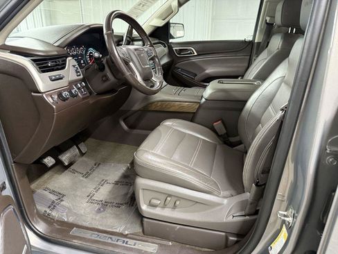 Used 2019 GMC Yukon XL Denali w/ Open Road Package AWD/4WD image 12