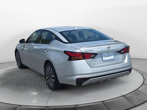 Used 2024 Nissan Altima 2.5 SV FWD image 3