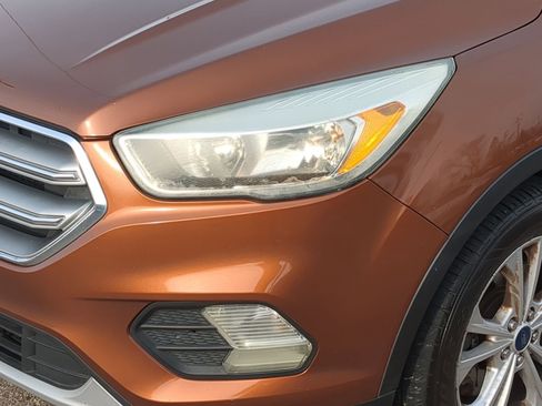 Used 2017 Ford Escape SE AWD/4WD image 14