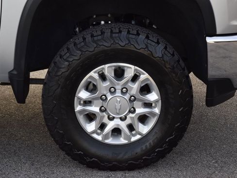 Used 2020 Chevrolet Silverado 2500 LTZ w/ LTZ Convenience Package image 10