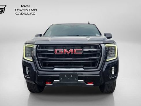 Used 2022 GMC Yukon XL AT4 w/ Technology Package AWD/4WD image 8