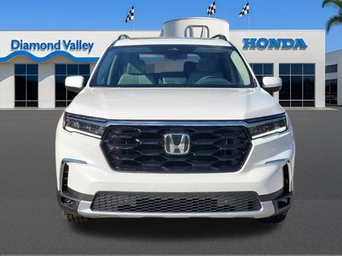 New 2025 Honda Pilot Touring image 7