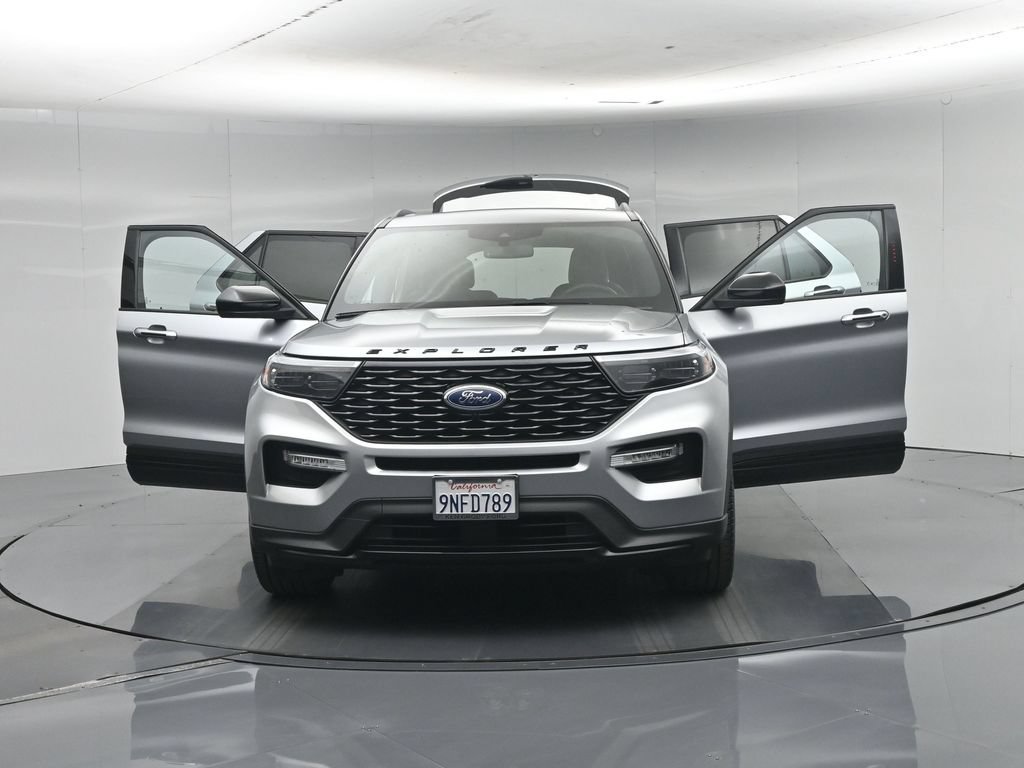 Used 2024 Ford Explorer ST-Line w/ Class IV Trailer Tow Package RWD image 39