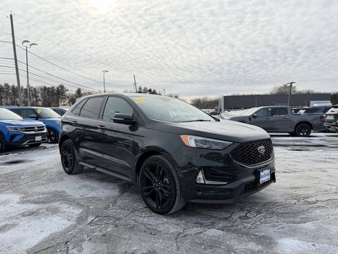 Certified 2022 Ford Edge ST w/ Equipment Group 401A image 9