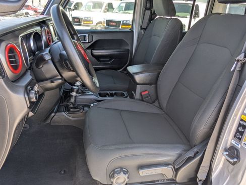 Used 2021 Jeep Wrangler Unlimited Sport AWD/4WD image 22