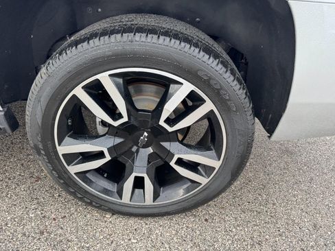 Used 2018 Chevrolet Tahoe Premier w/ RST 6.2L Performance Edition AWD/4WD image 7