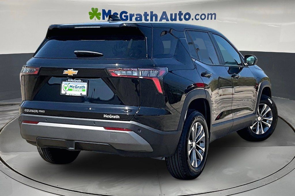 Used 2025 Chevrolet Equinox LT AWD/4WD image 7