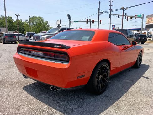 Used 2009 Dodge Challenger R/T RWD image 8