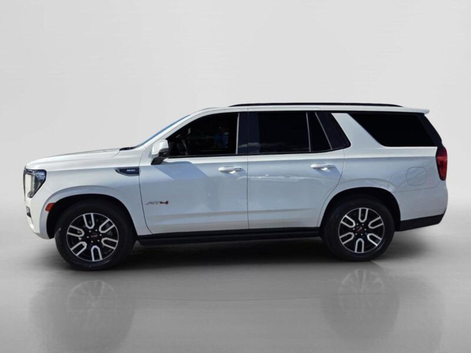 Used 2021 GMC Yukon AT4 w/ AT4 Premium Plus Package AWD/4WD image 2