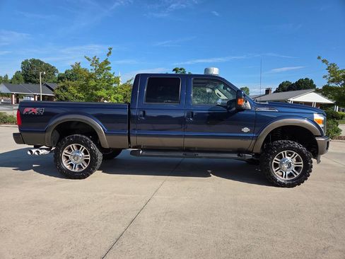 Used 2015 Ford F250 King Ranch w/ FX4 Off-Road Package AWD/4WD image 3