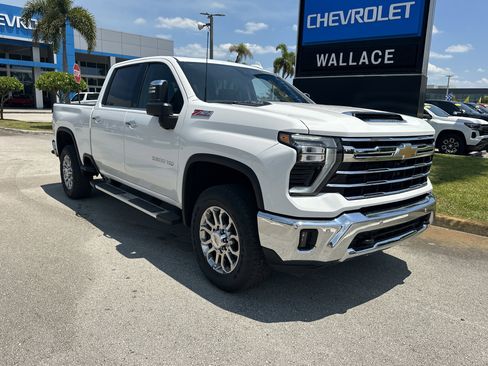 New 2026 Chevrolet Silverado 2500 LTZ w/ LTZ Plus Package AWD/4WD image 4