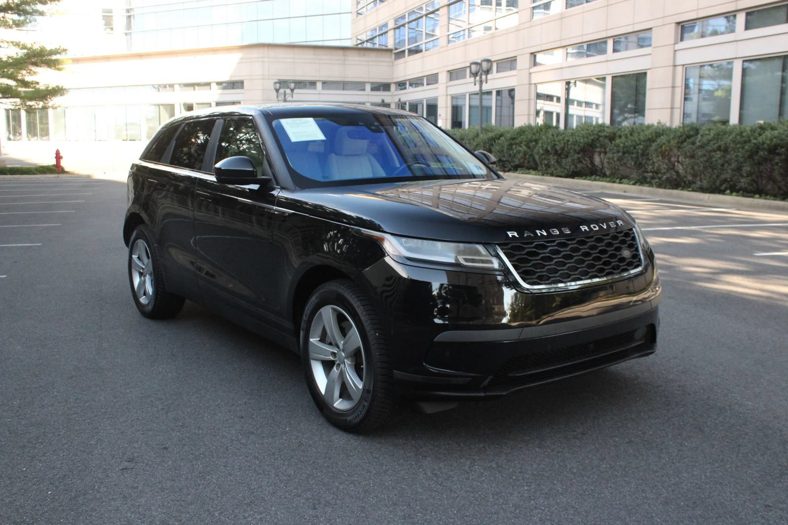 Used 2020 Land Rover Range Rover Velar S AWD/4WD image 1