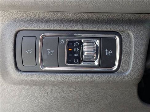 Used 2023 Lincoln Corsair FWD image 13