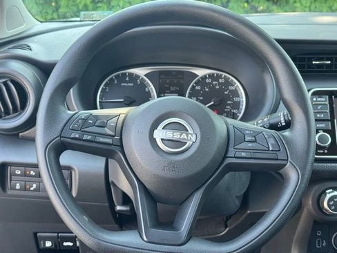 Certified 2025 Nissan Kicks Play S image 13