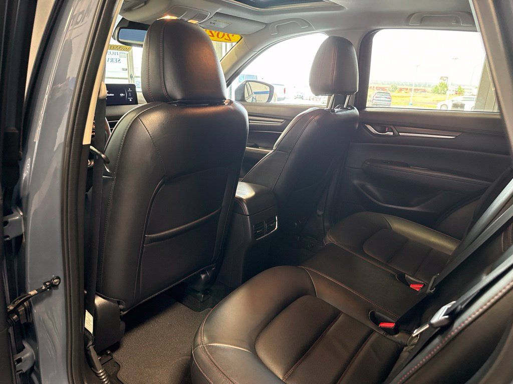 Used 2025 MAZDA CX-5 Carbon Edition AWD/4WD image 21