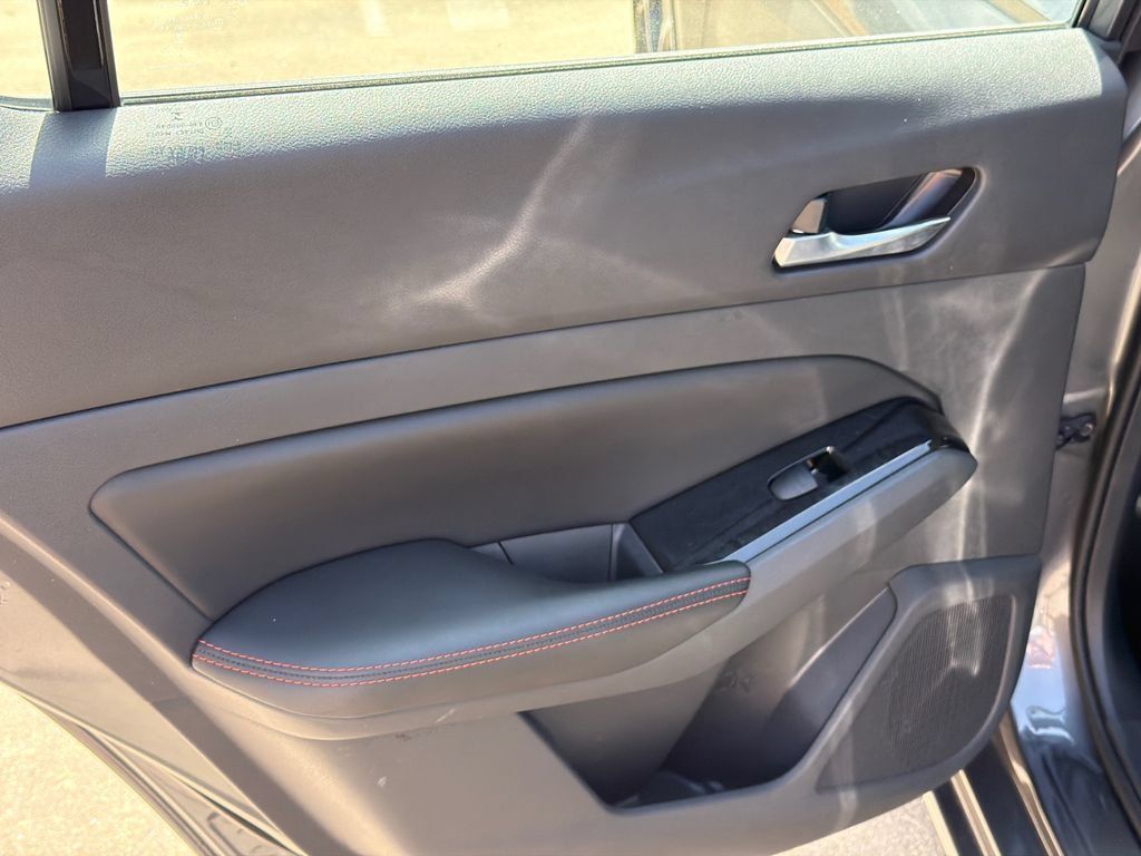 Used 2025 Nissan Altima 2.5 SR FWD image 21