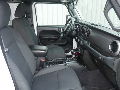 Used 2023 Jeep Gladiator Sport AWD/4WD image 27