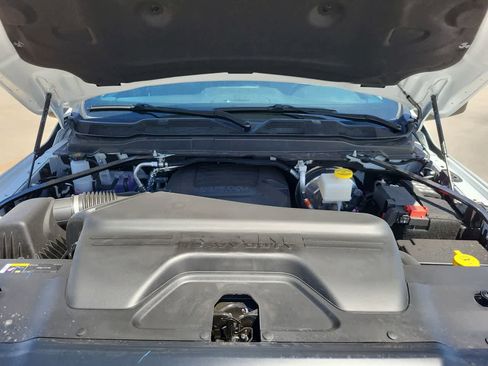 New 2026 RAM 2500 Tradesman AWD/4WD image 17