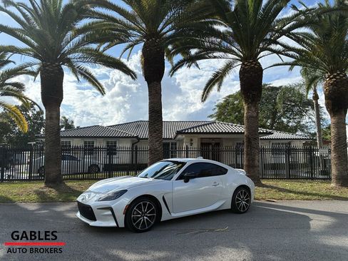 Used 2024 Toyota GR86 image 8