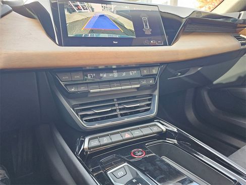 Used 2022 Audi e-tron GT Premium Plus image 28