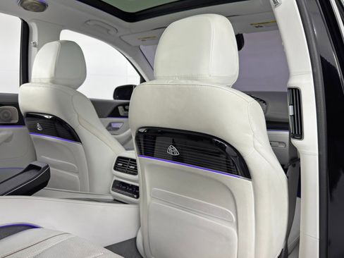 Used 2023 Mercedes-Benz Maybach GLS 600 4MATIC image 49