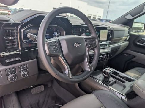 Used 2023 Chevrolet Silverado 1500 ZR2 w/ Technology Package AWD/4WD image 9