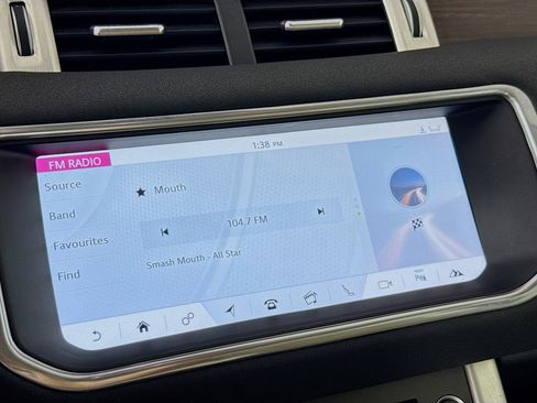 Used 2017 Land Rover Range Rover Evoque HSE image 17