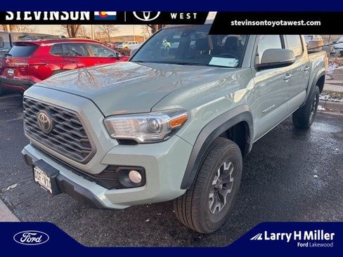 Used 2022 Toyota Tacoma TRD Off-Road image 1